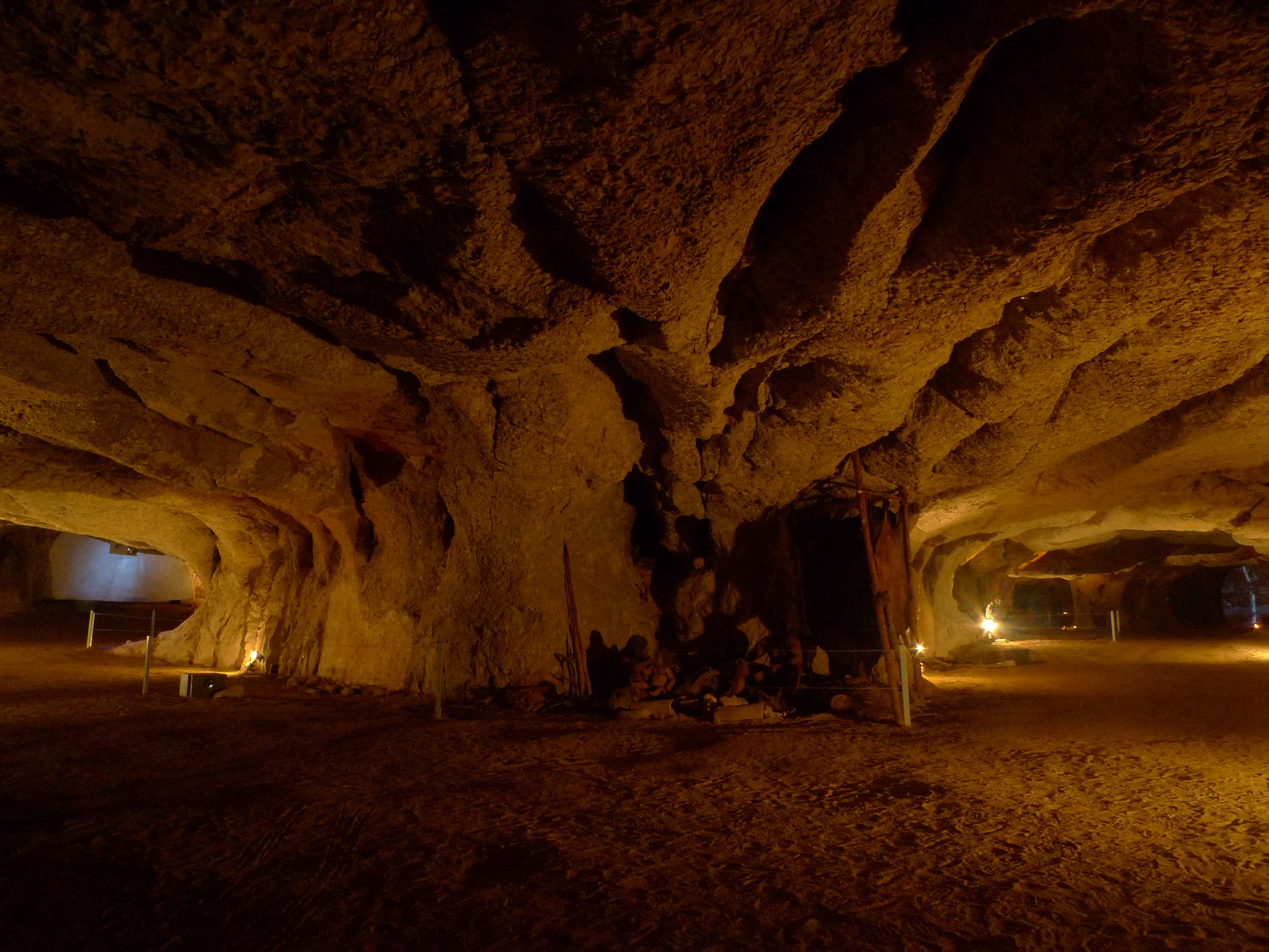 Visita les Coves de l'Espluga