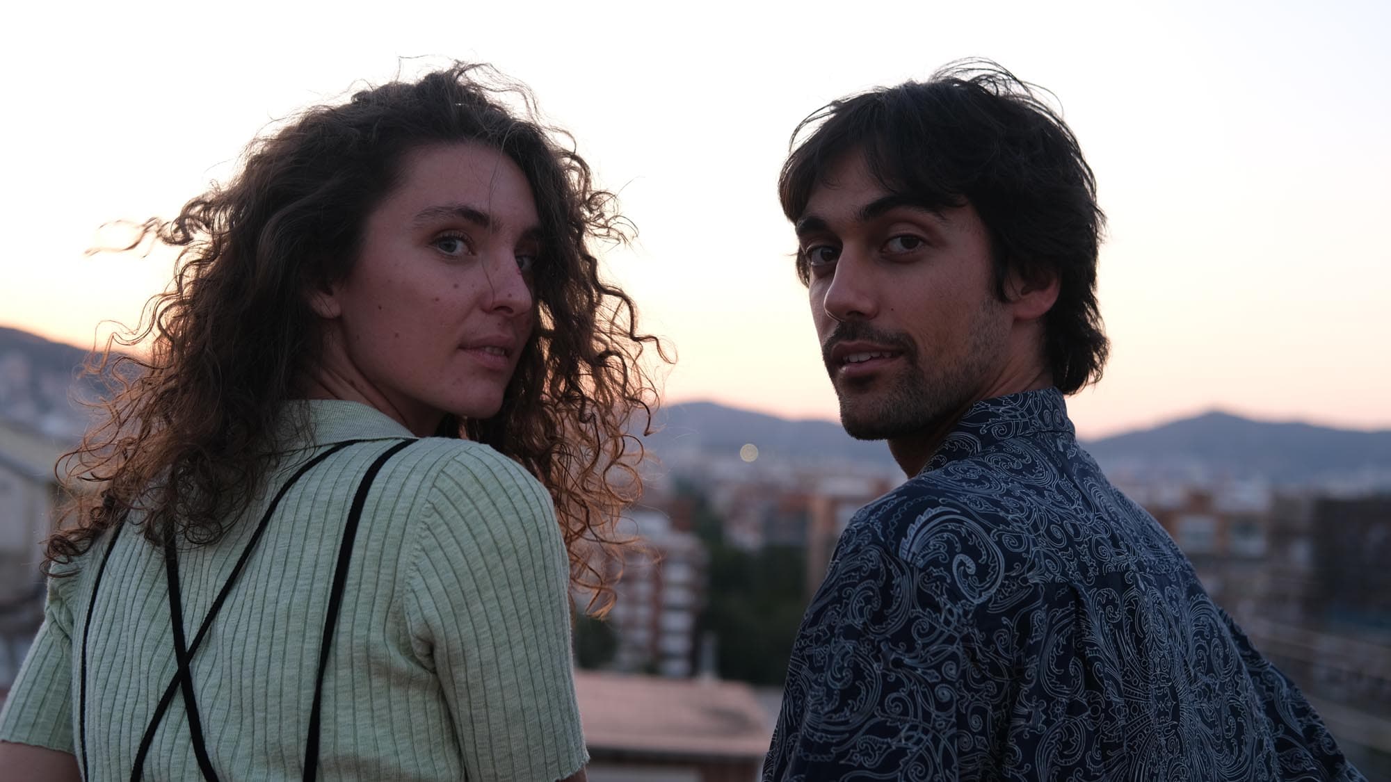 JOAN PÉREZ-VILLEGAS. Blau Salvatge (feat. Magalí Datzira)