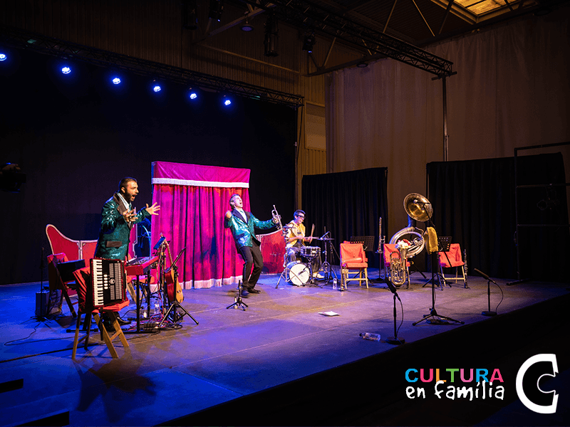 Always Drinking: La different orquestra
