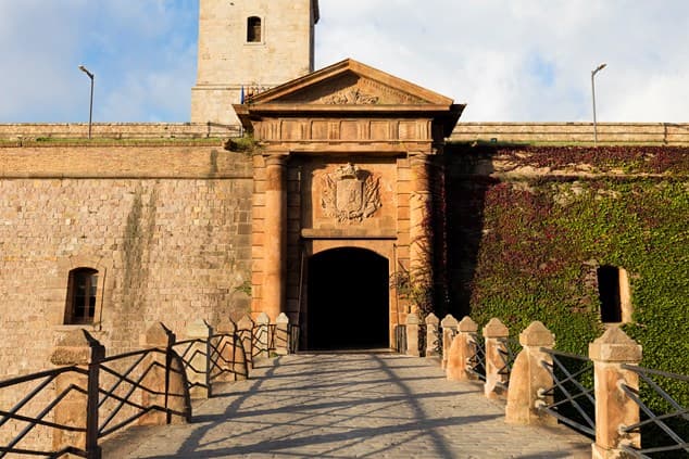 Entrada recinte Castell