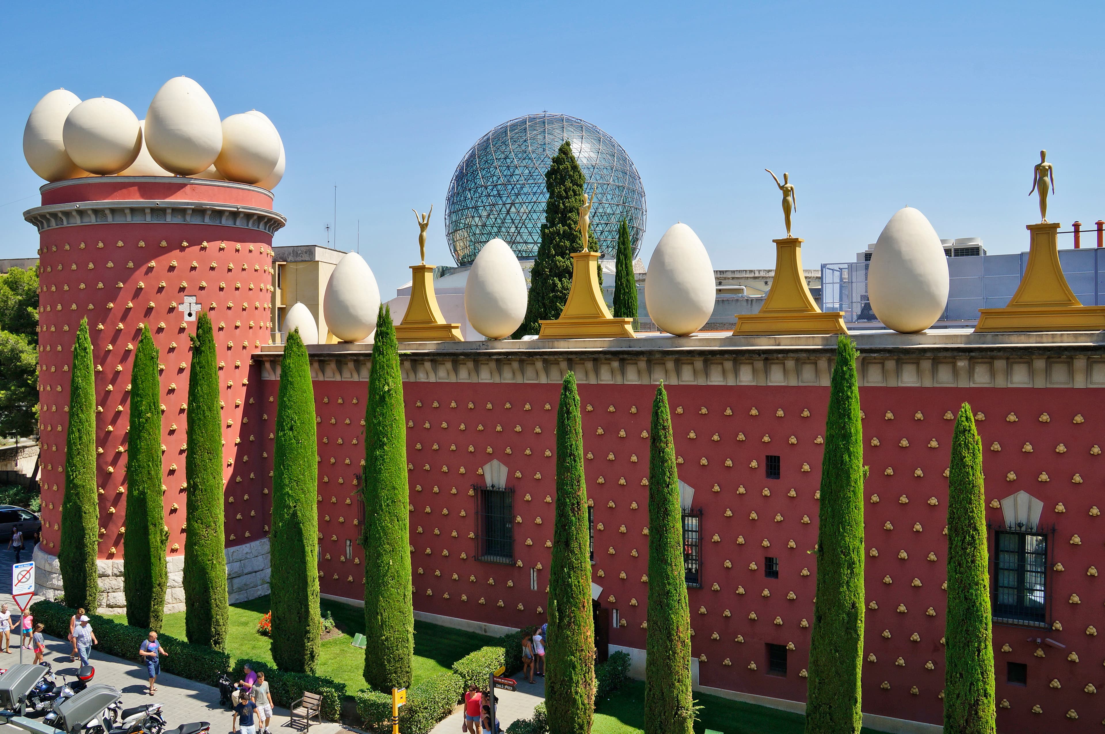 Visita lliure al Teatre-Museu Dalí