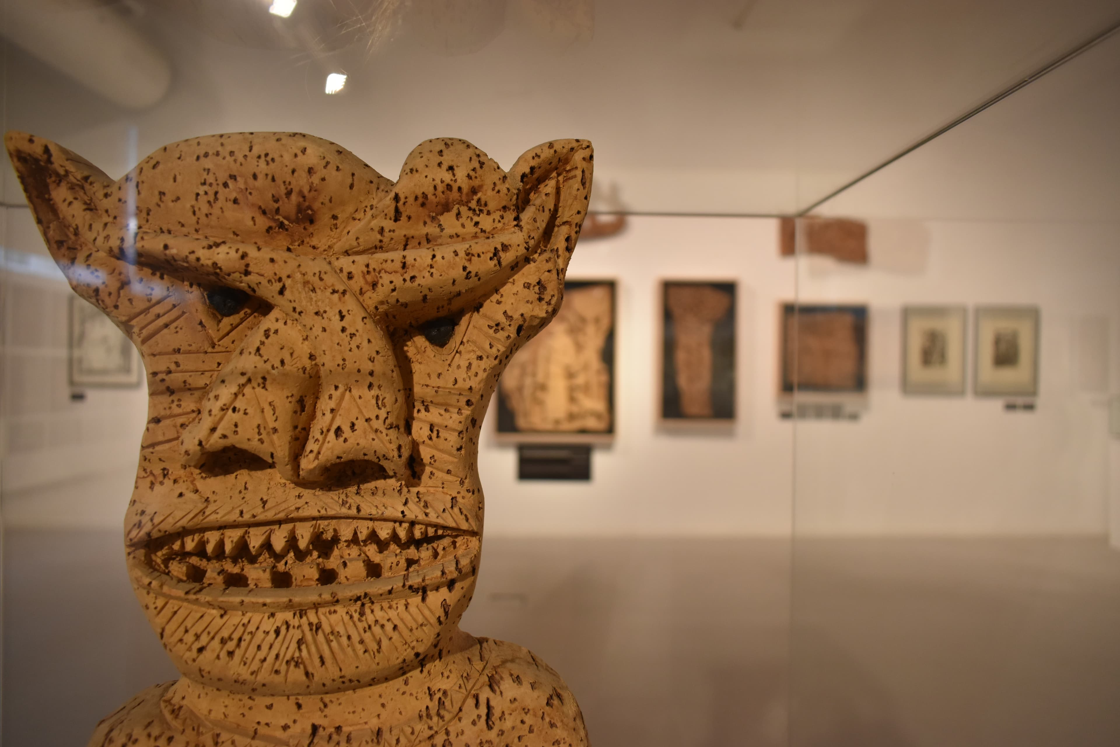 Exposició temporal Joaquim Vicens Gironella. Viure en temps convulsos i crear des dels marges.