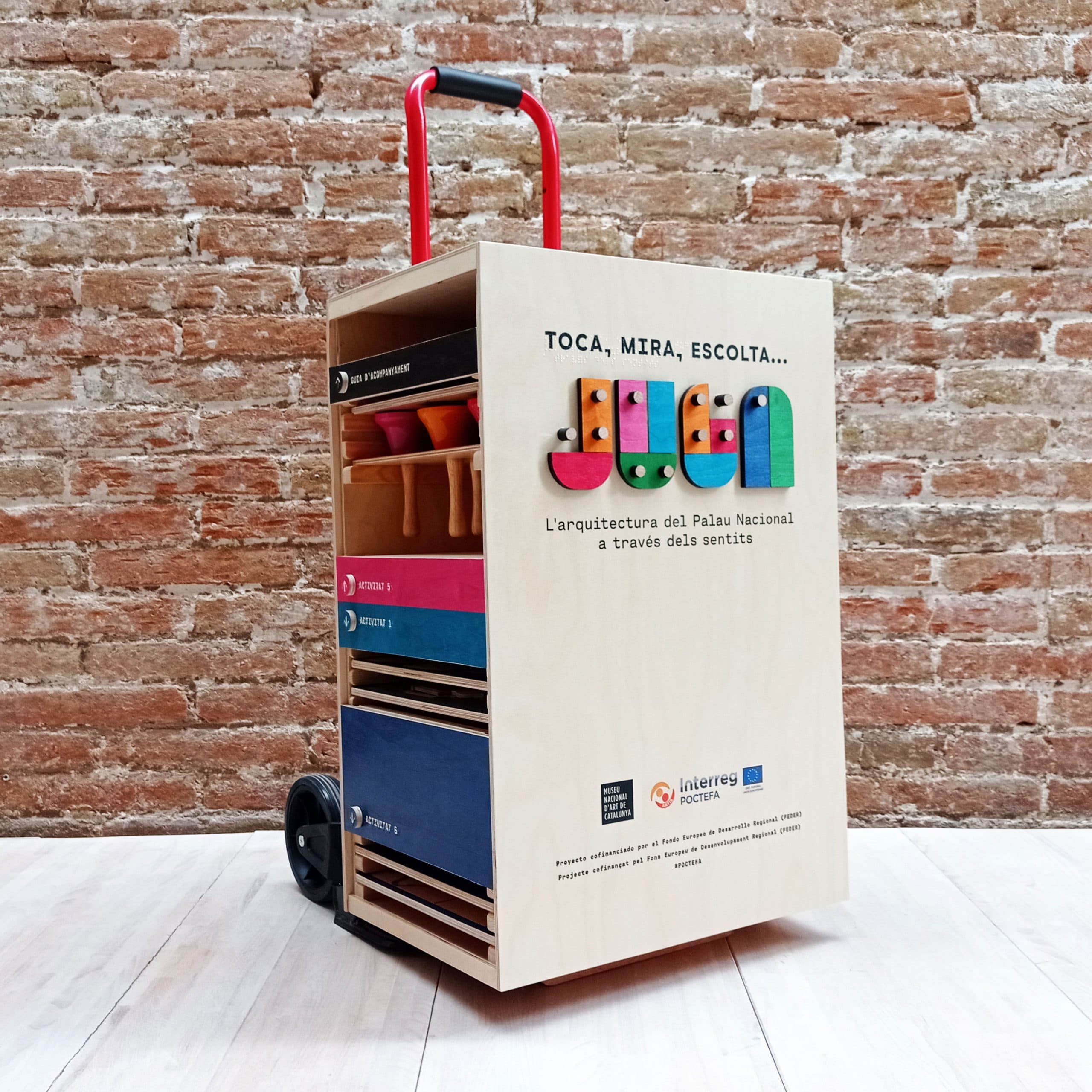Toca, mira, escolta...juga.
