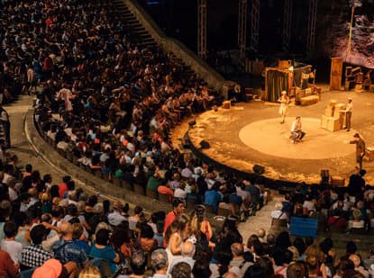 People deprived of freedom enjoying a cultural activity